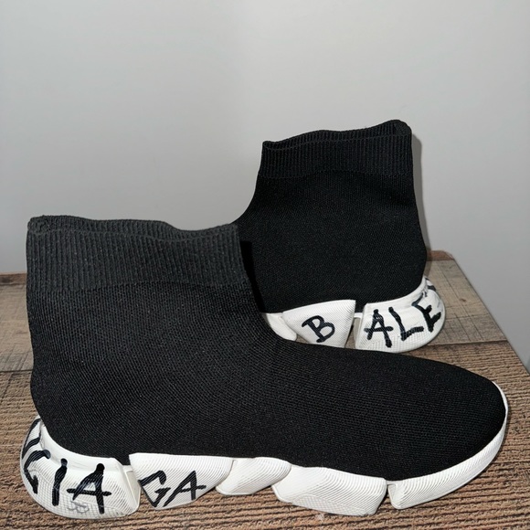 BALENCIAGA SPEED 2.0 GRAFITTI - Picture 10 of 11